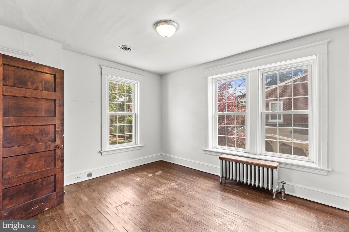 228 Baltimore St Property Photo 29