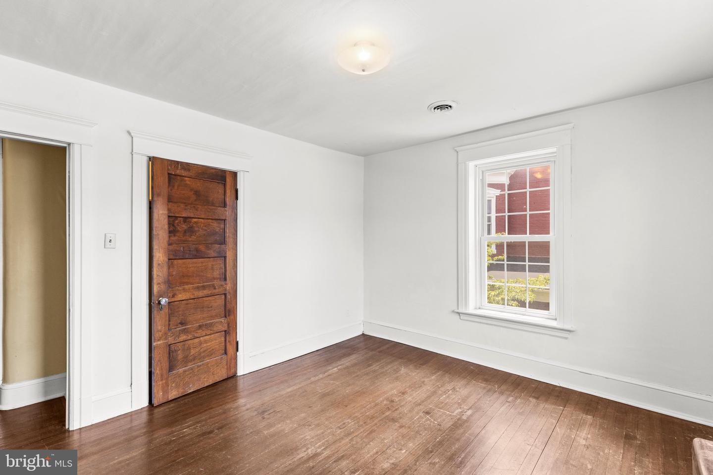 228 Baltimore St Property Photo 34