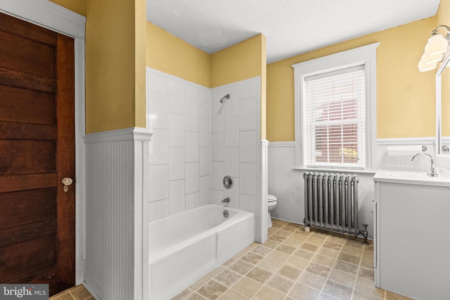 228 Baltimore St Property Photo 35