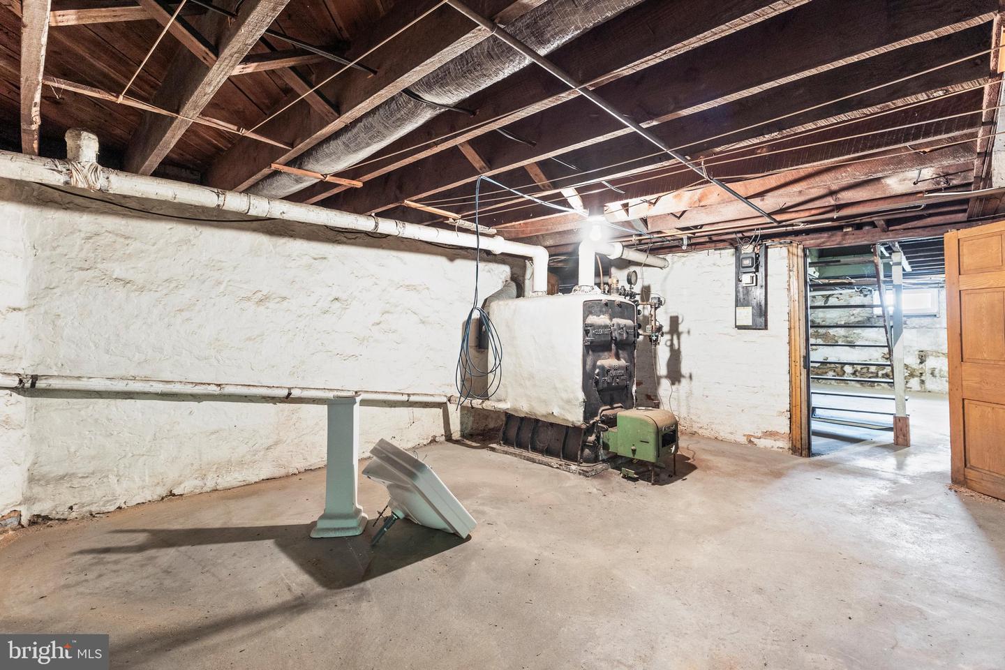 228 Baltimore St Property Photo 46