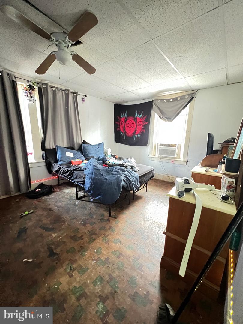 16 E Hanover St Property Photo 8