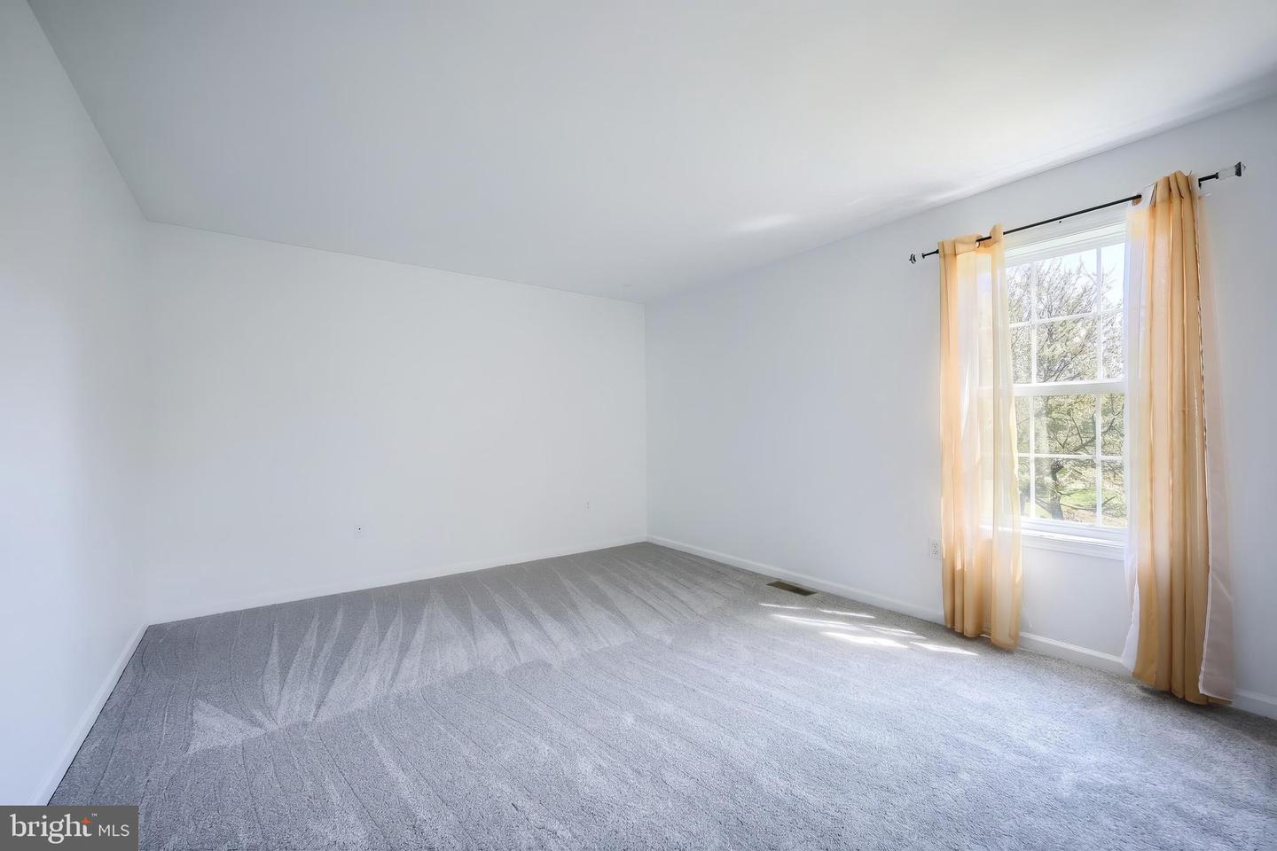 14 Barberry Ct Property Photo 22
