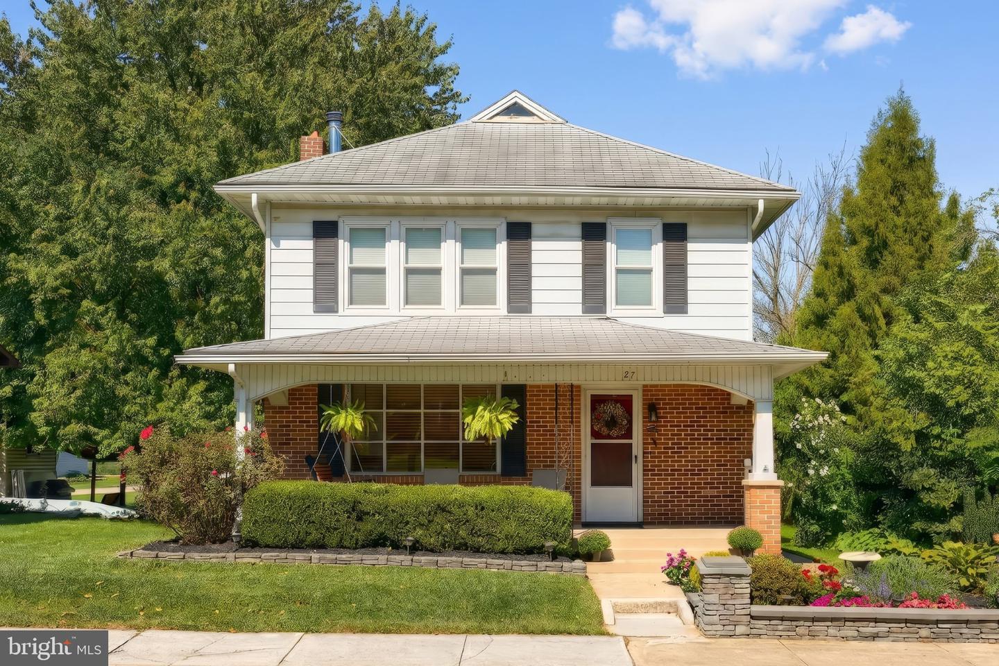 27 Hanover St Property Photo 2
