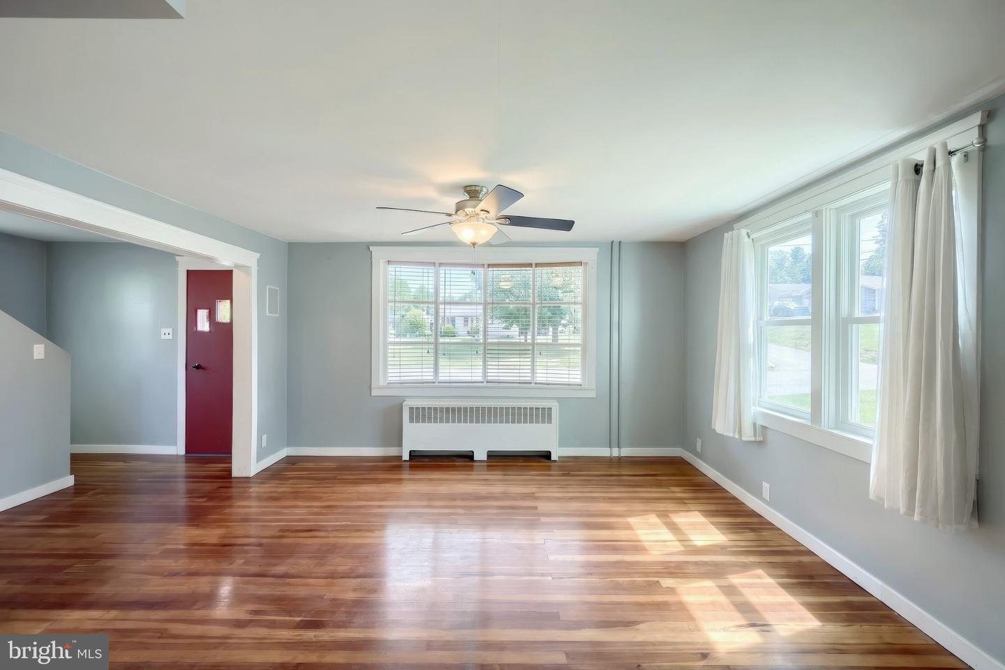 27 Hanover St Property Photo 13