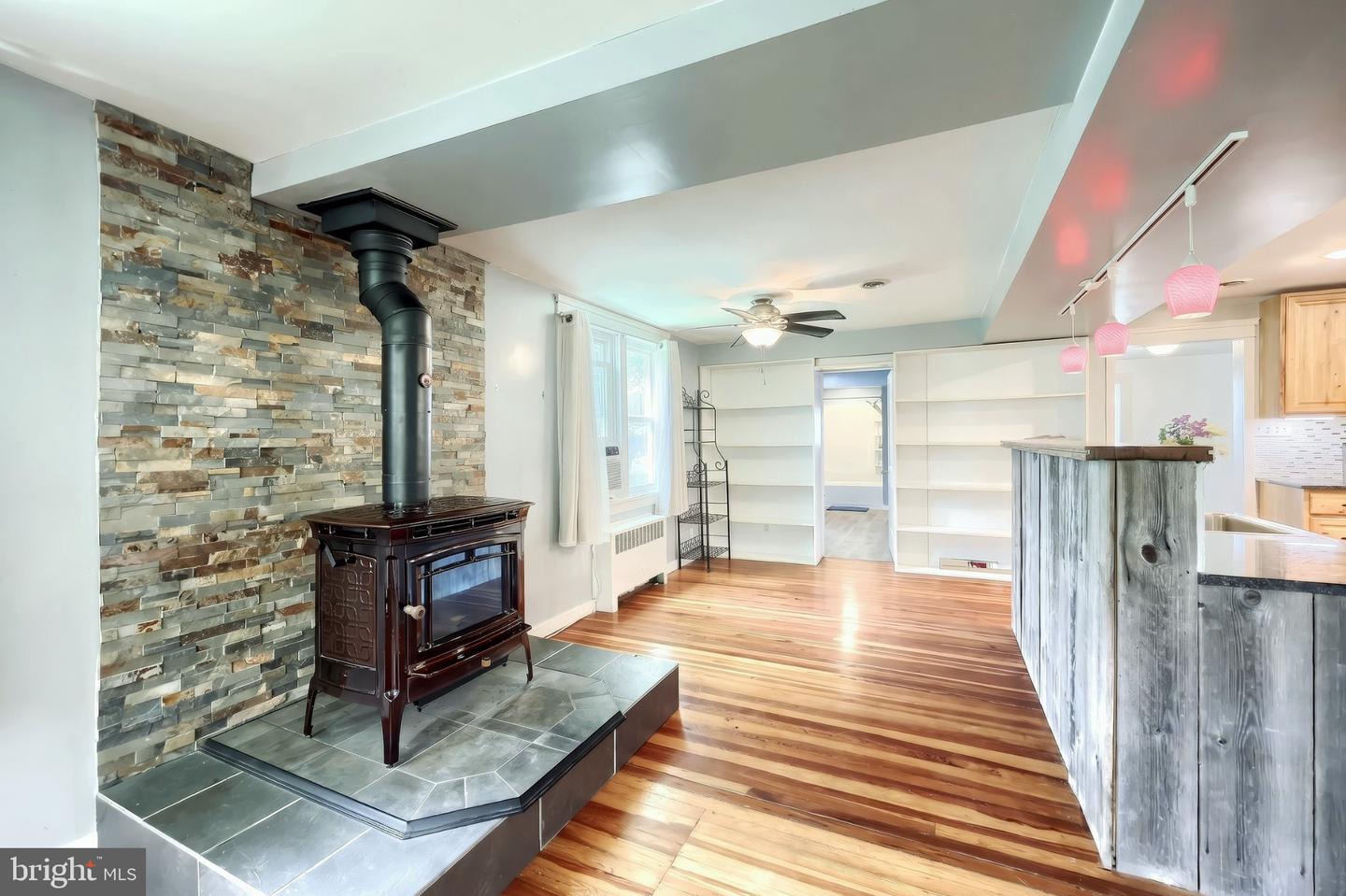 27 Hanover St Property Photo 15