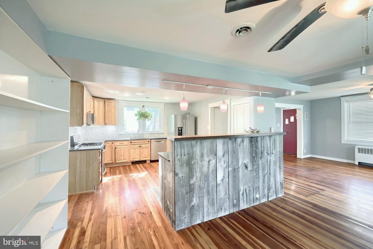 27 Hanover St Property Photo 16