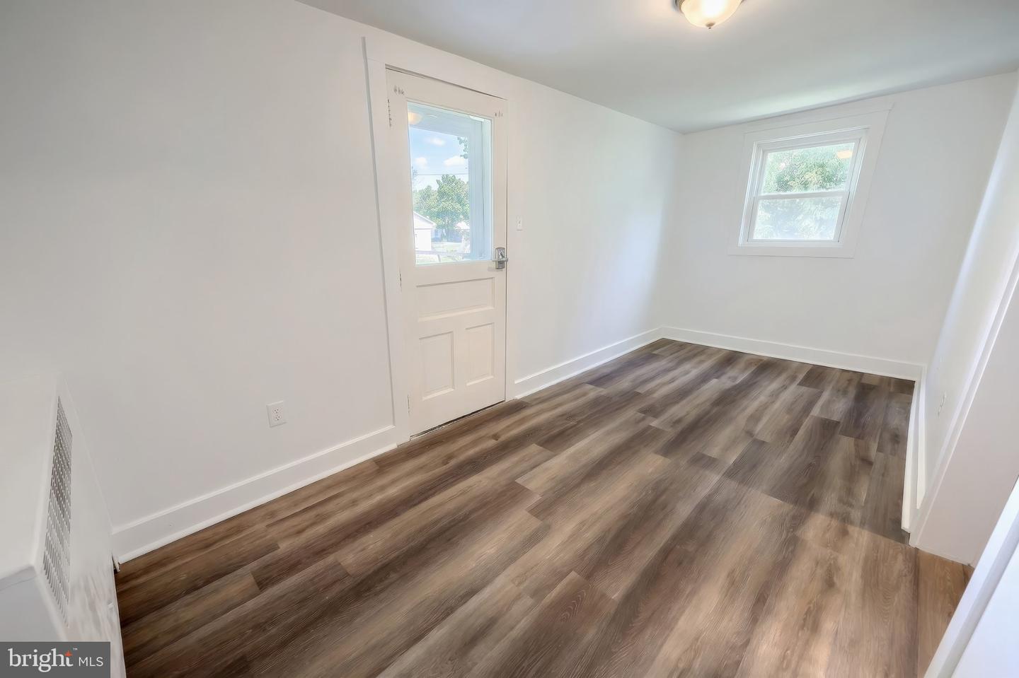 27 Hanover St Property Photo 19