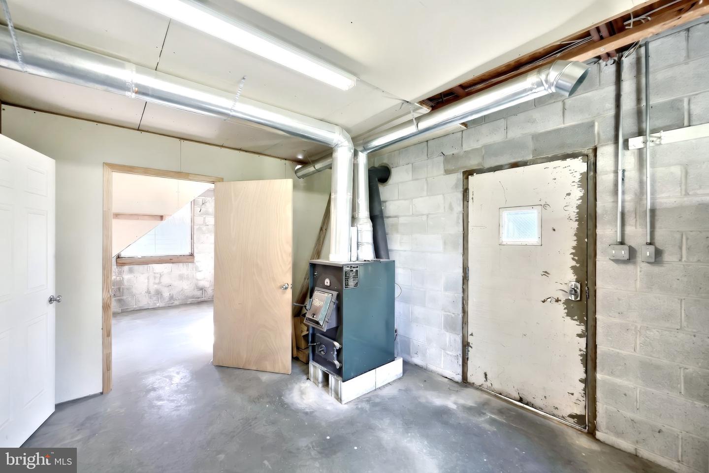 27 Hanover St Property Photo 40