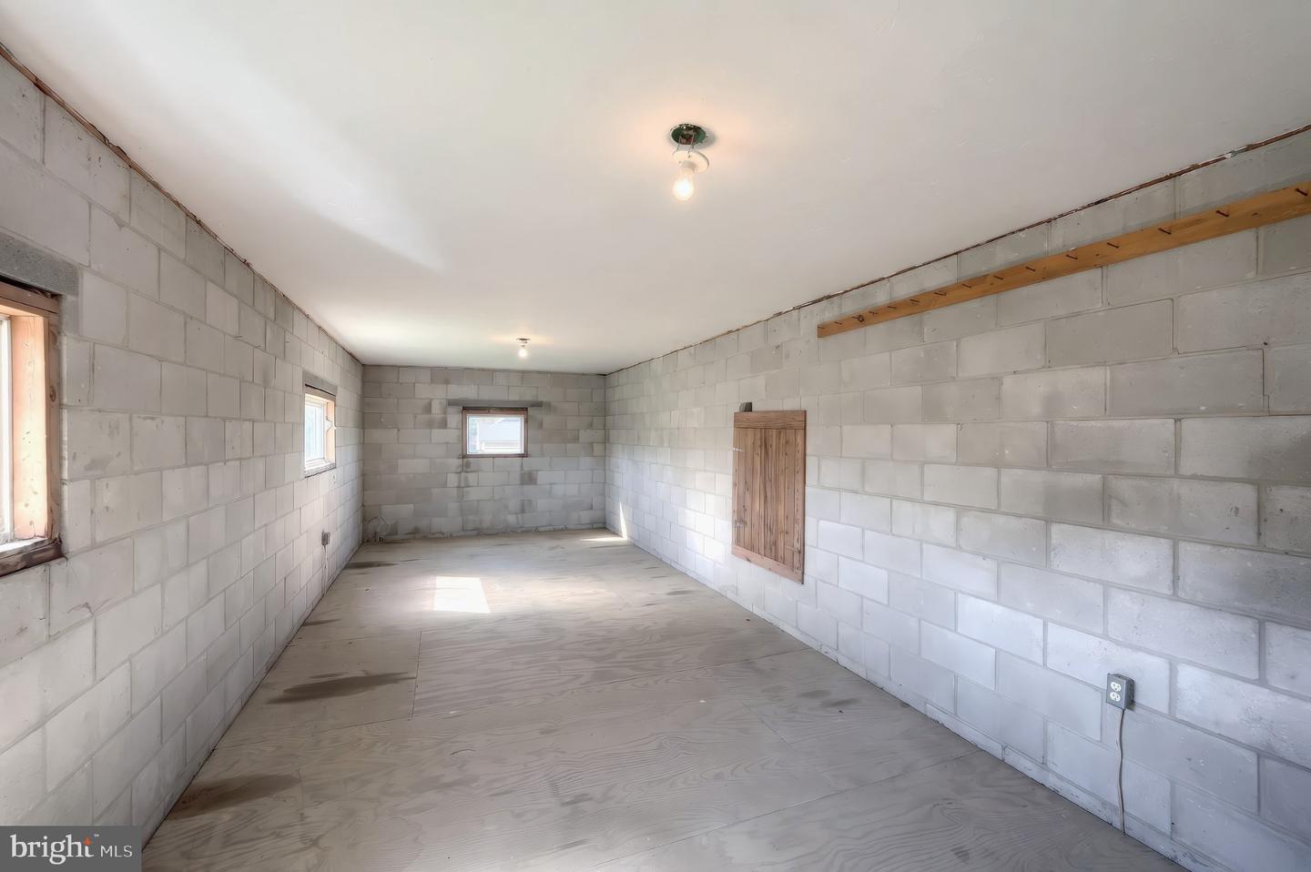 27 Hanover St Property Photo 43
