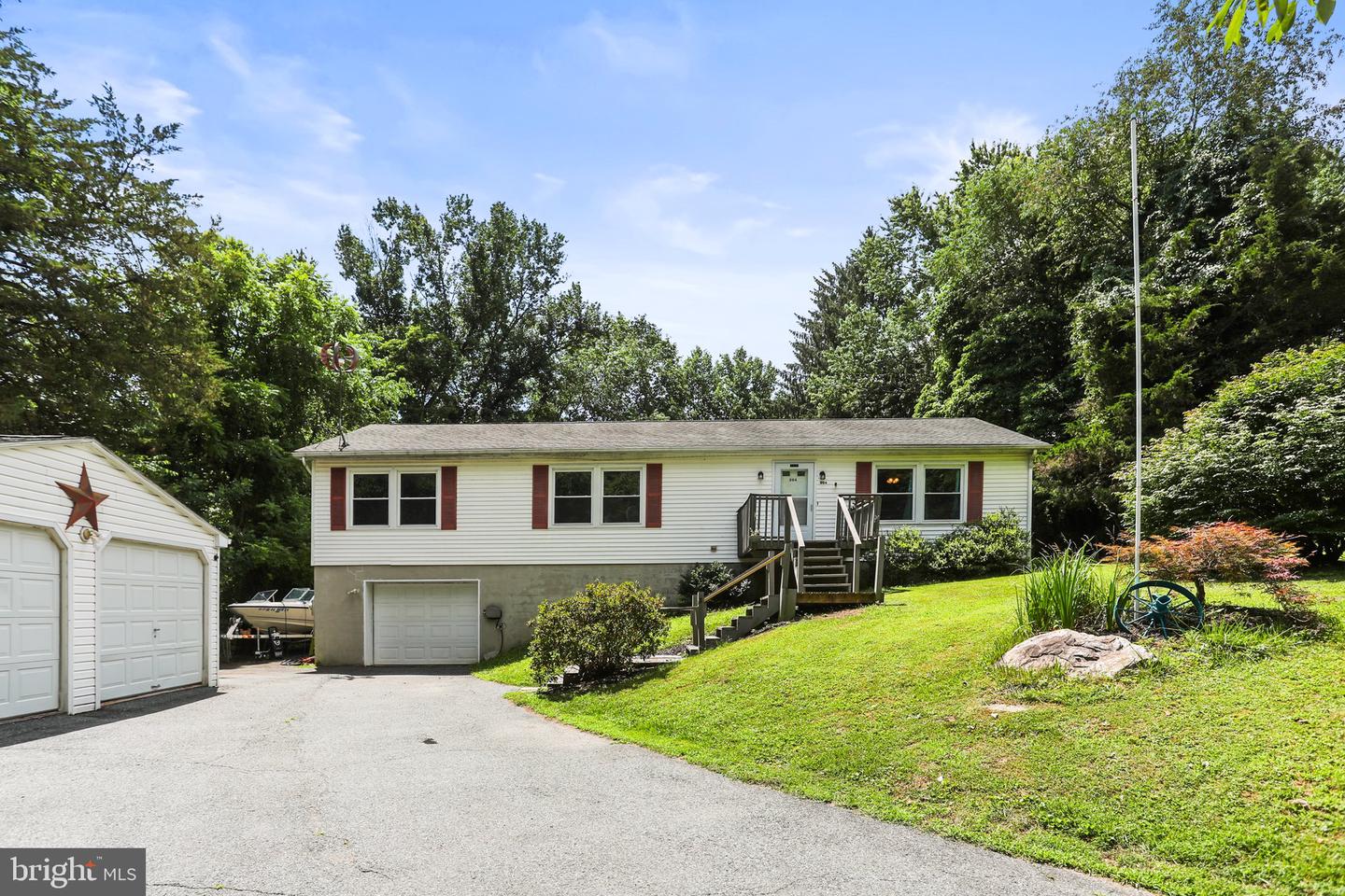 964 AUBEL RD Property Photo 1