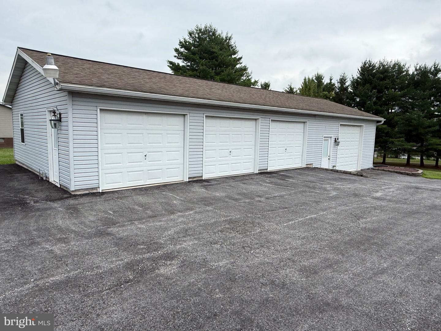 472 Scotch Pine Rd Property Photo 6