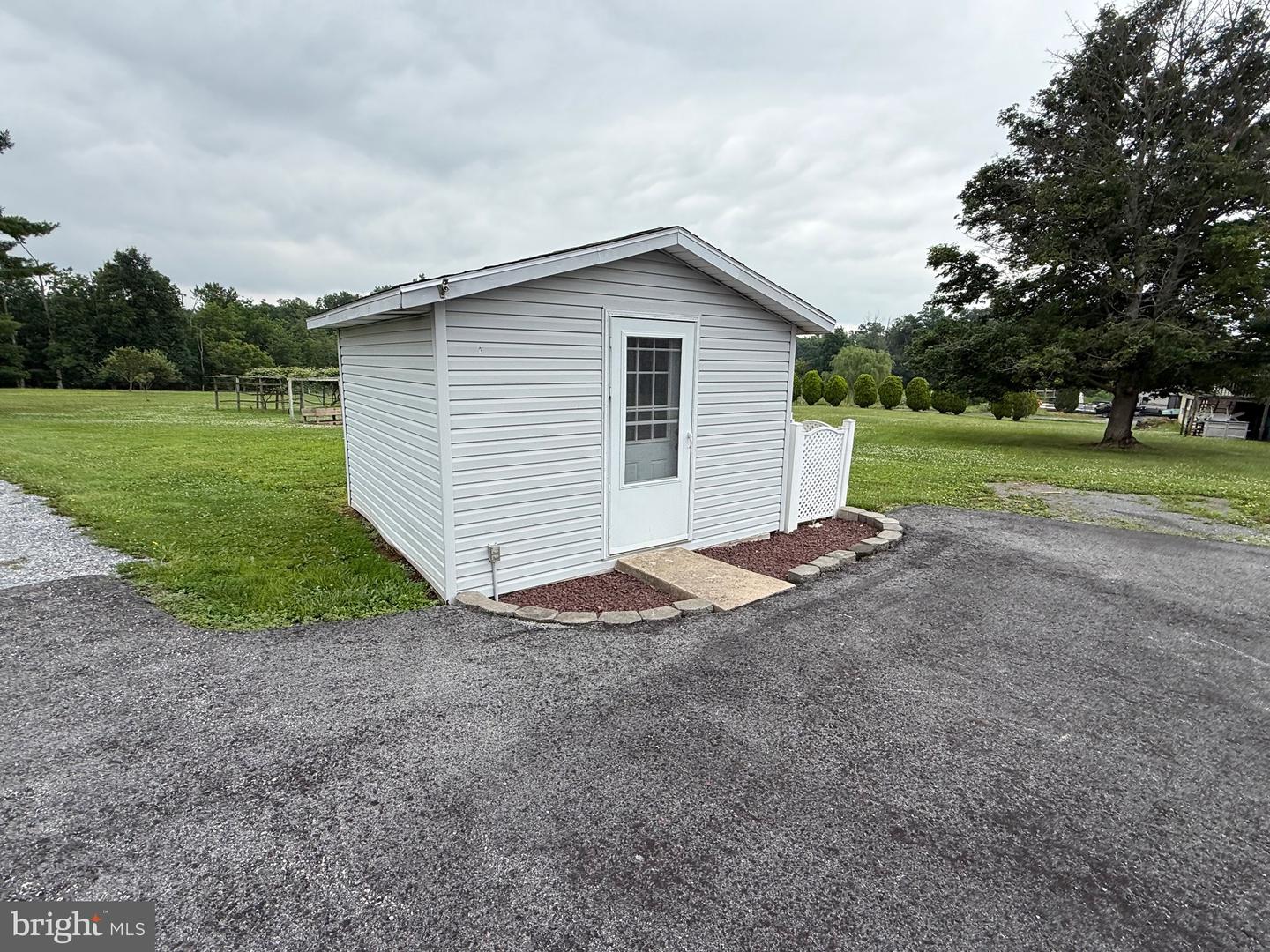 472 Scotch Pine Rd Property Photo 27