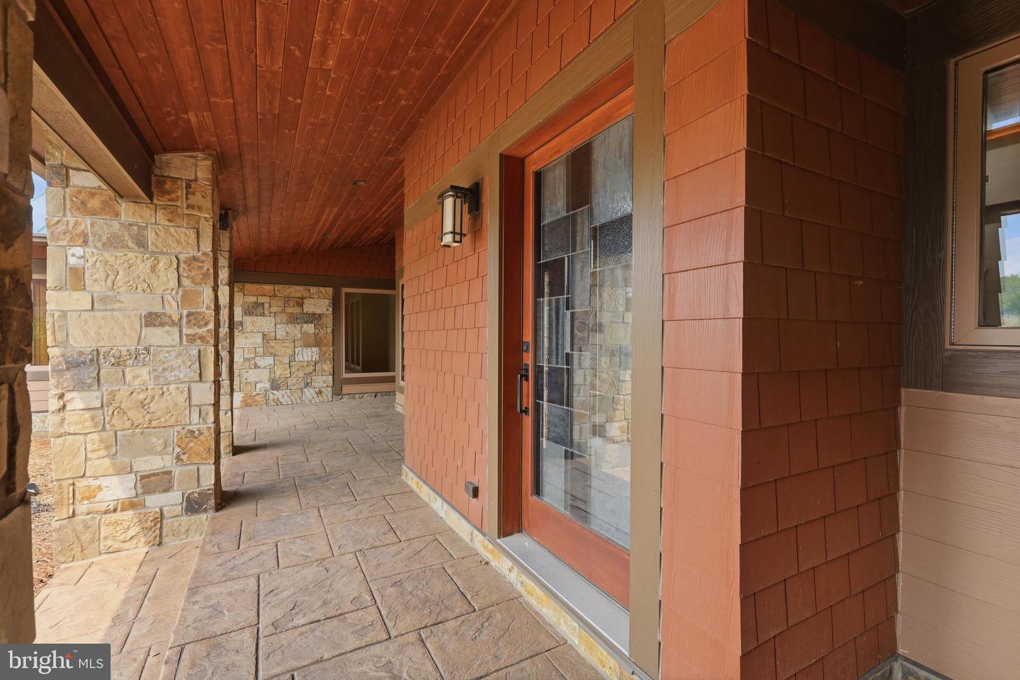 1885 Greenbriar Rd Property Photo 11
