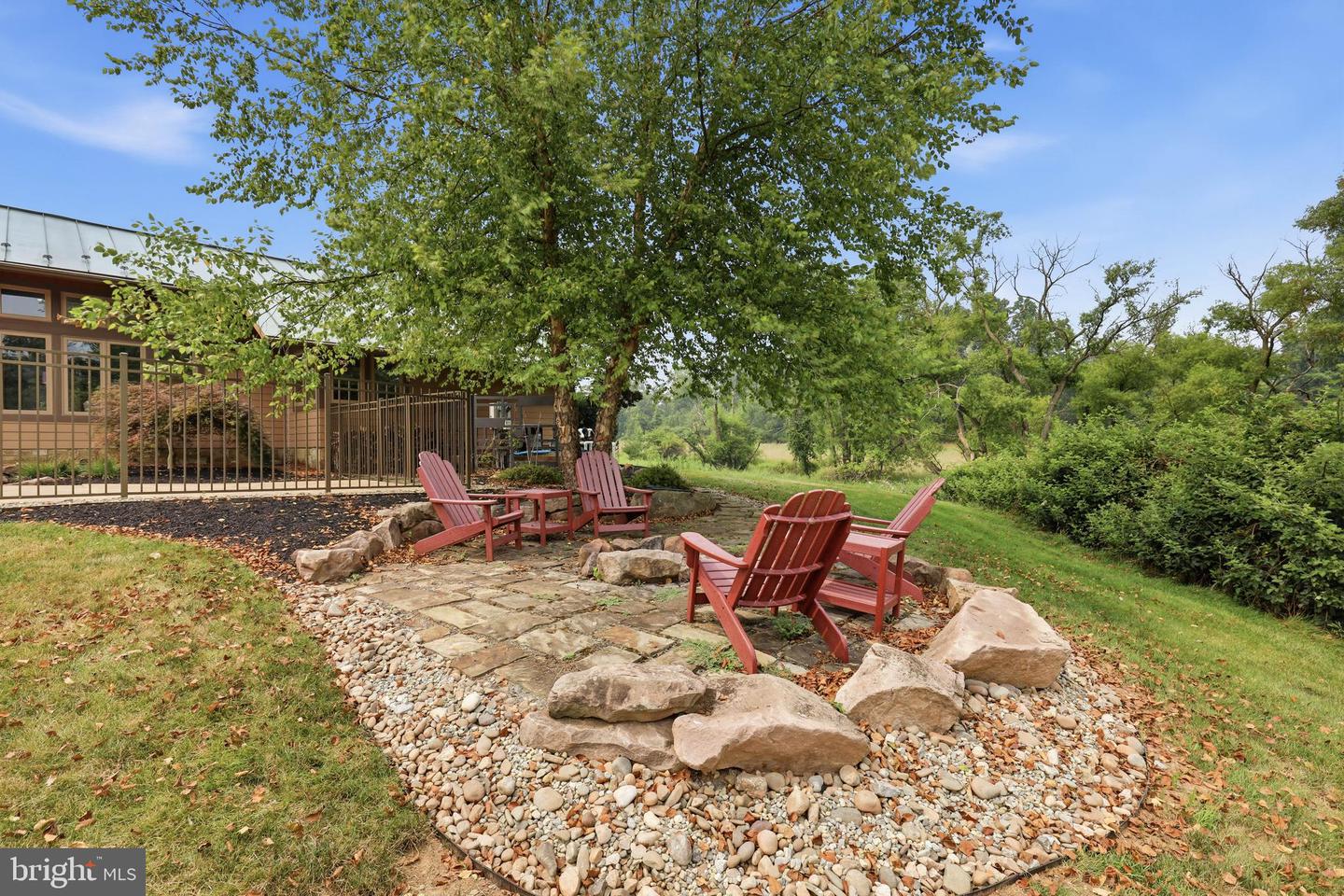 1885 Greenbriar Rd Property Photo 63