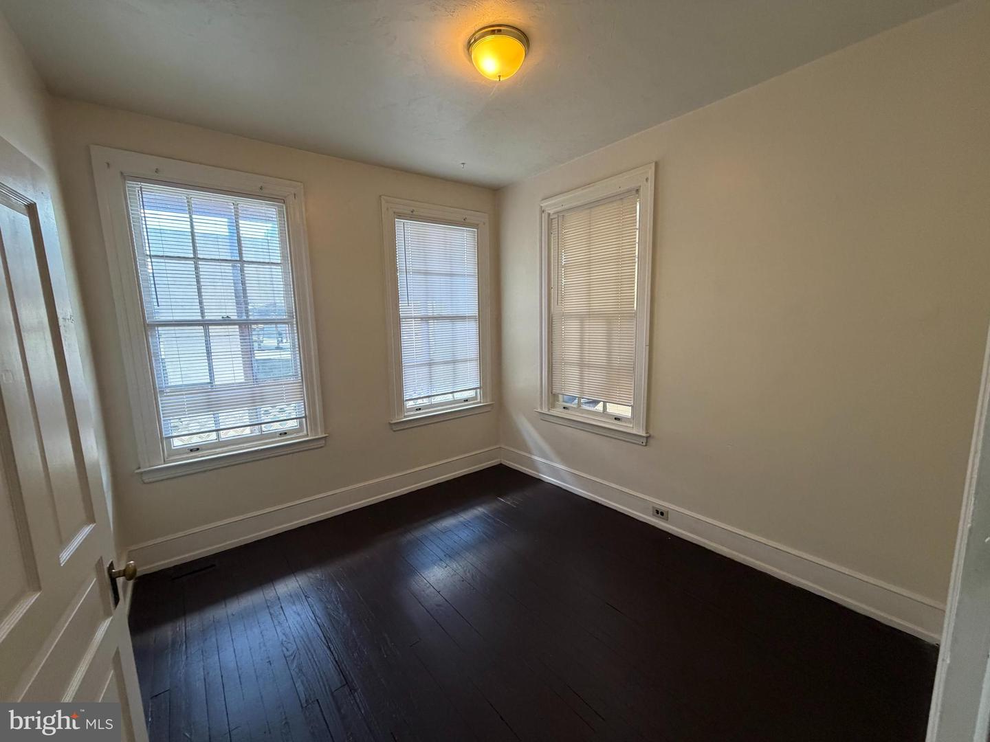 132 W Market St #2a Property Photo 9