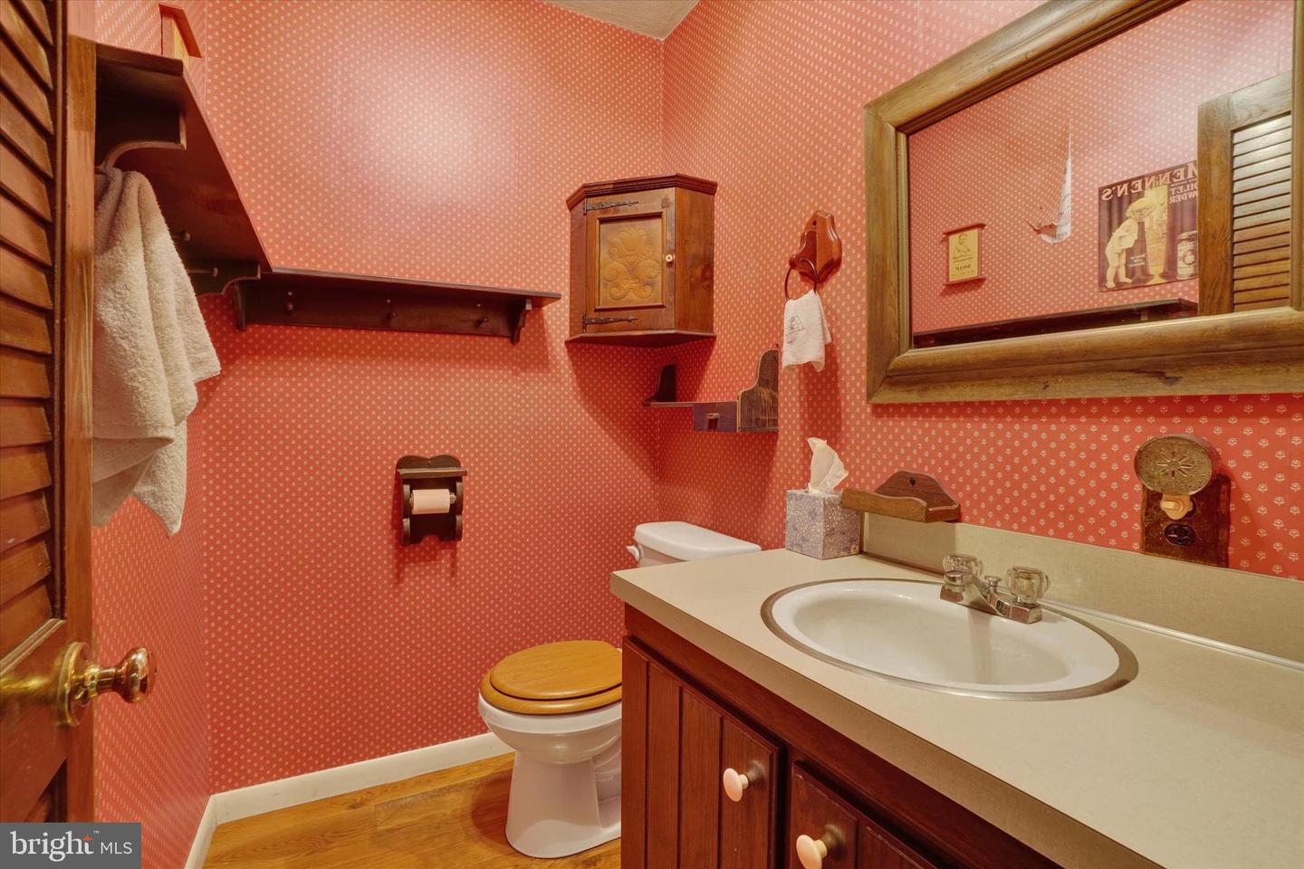 2432 Pine Grove Rd Property Photo 6