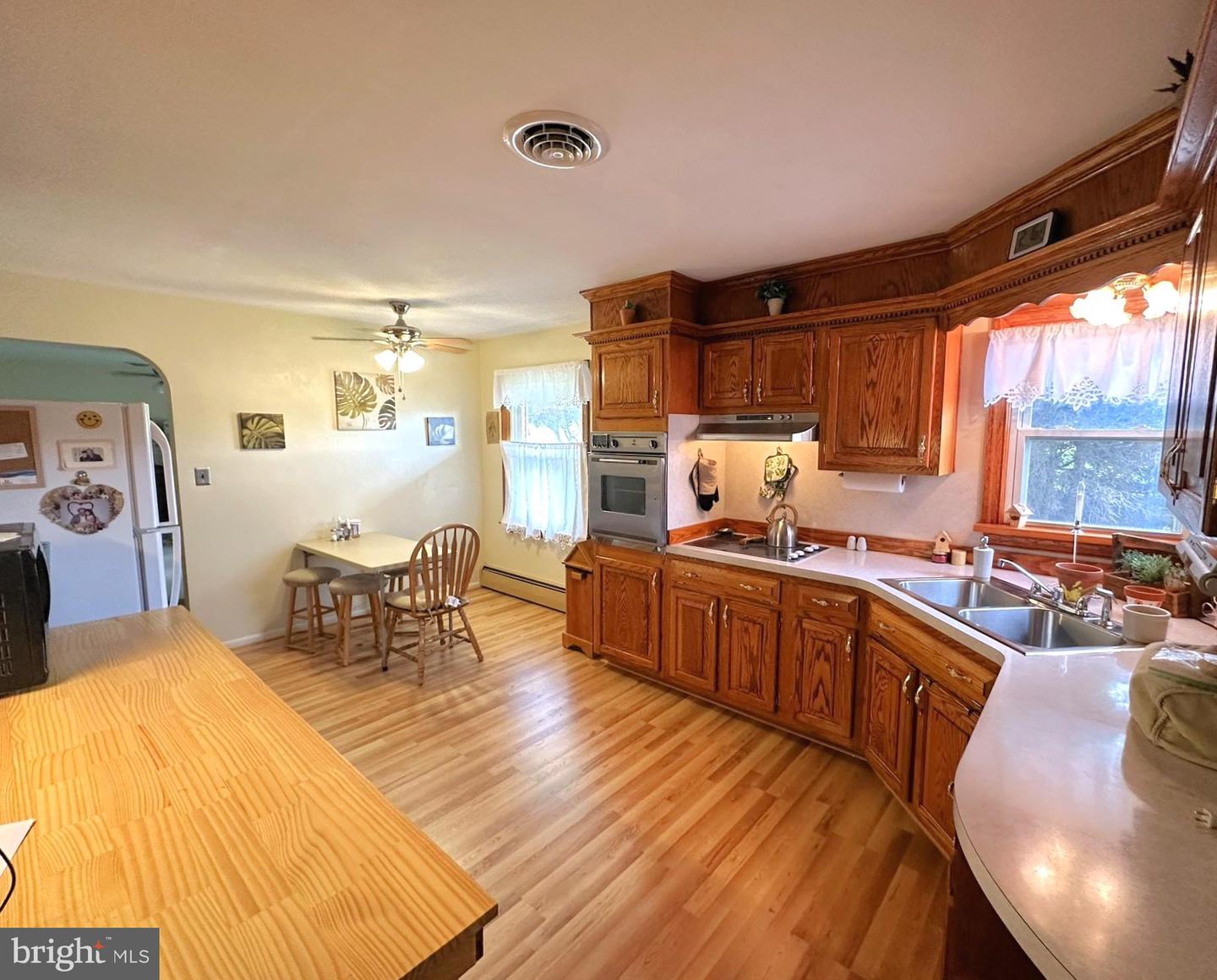 985 Fairview Dr Property Photo 10