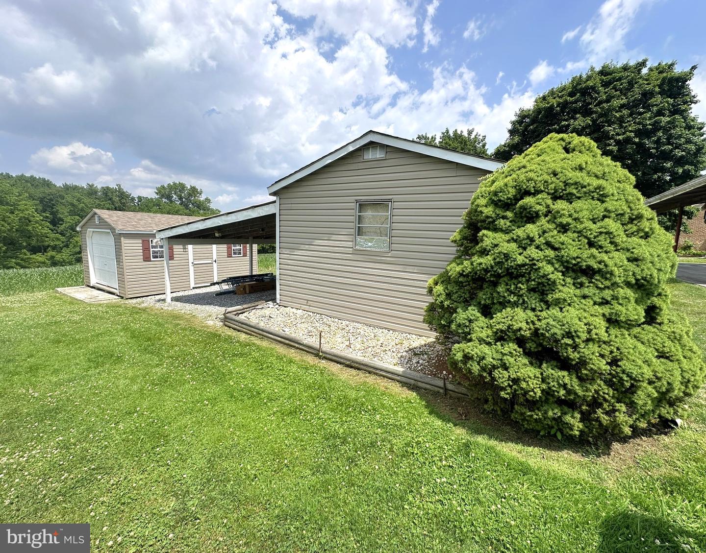 985 Fairview Dr Property Photo 39