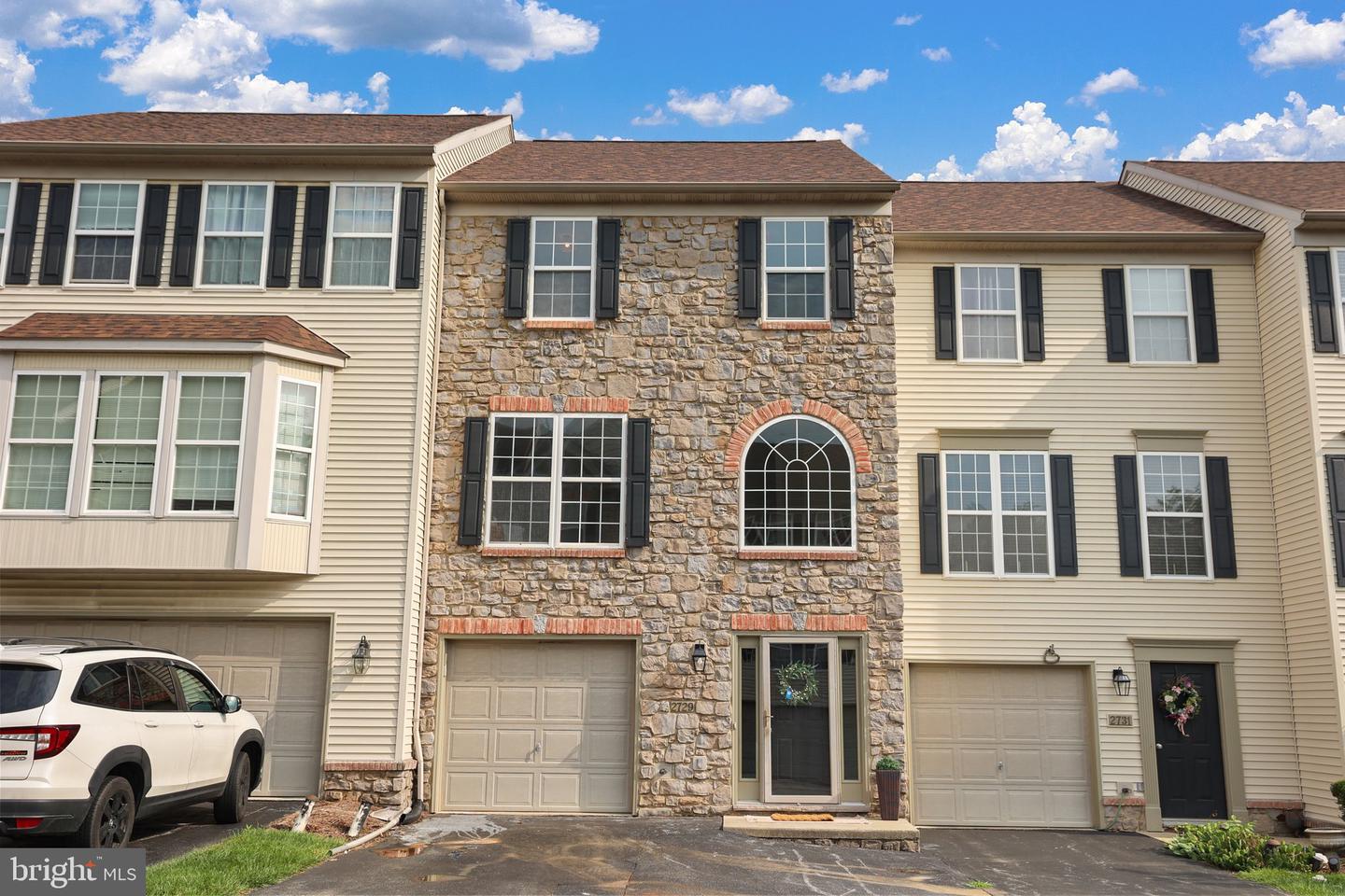 2729 Hunt Club Dr #71 Property Photo 1
