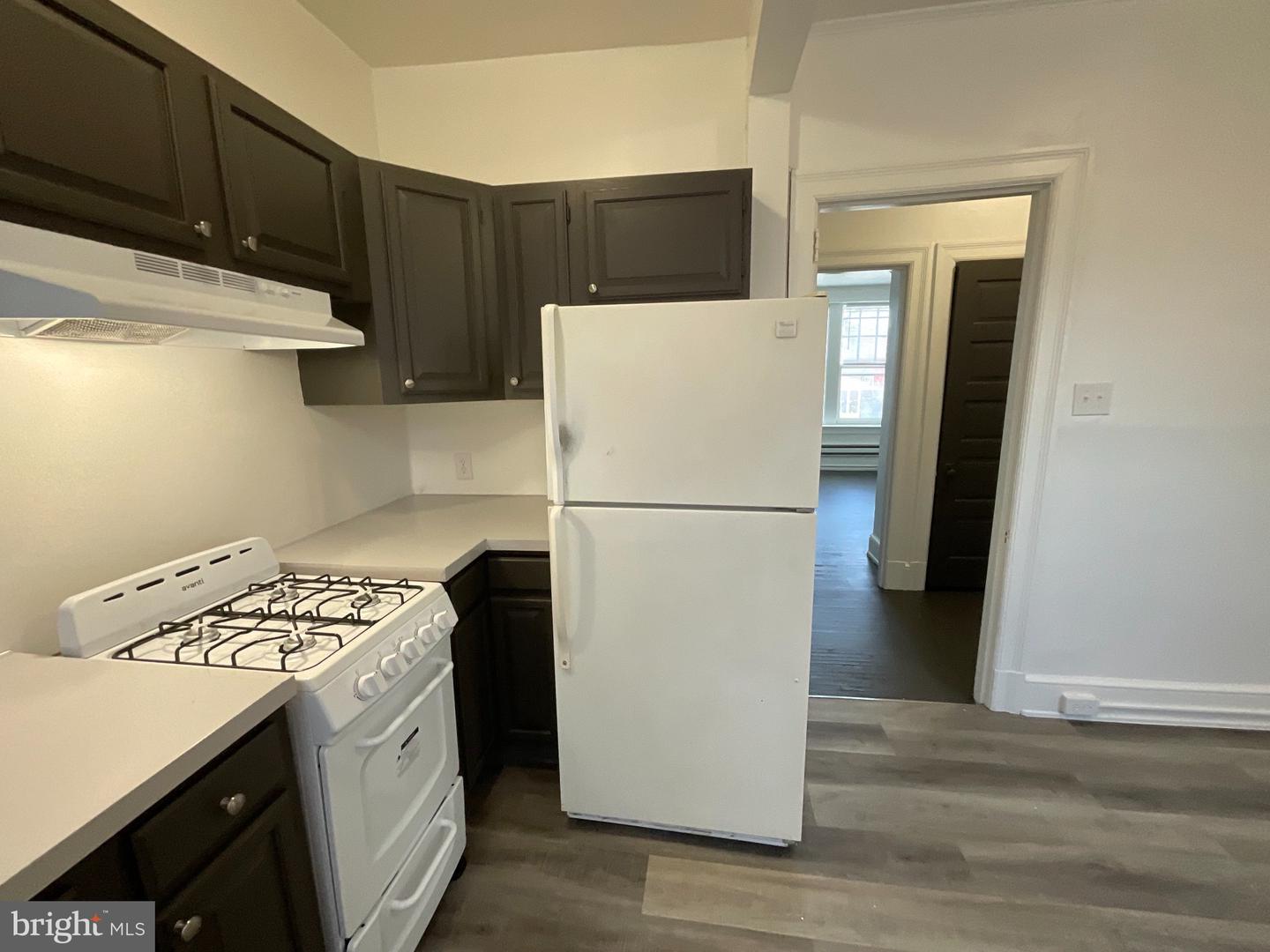 162 E Market St Property Photo 12