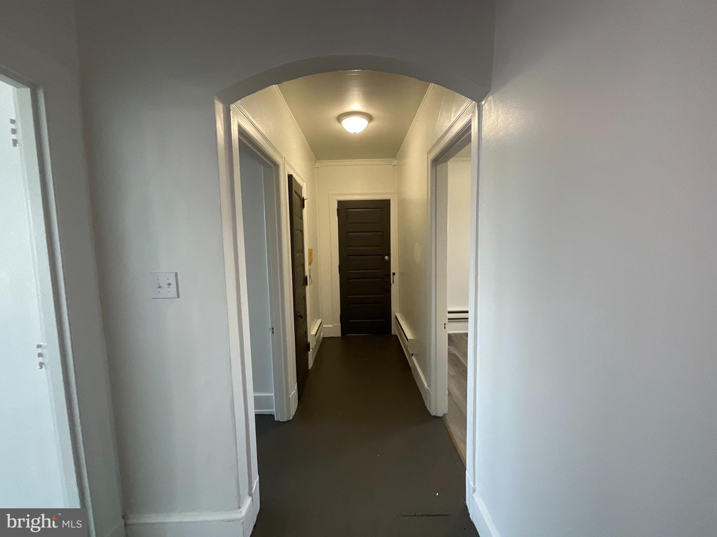 162 E Market St Property Photo 14