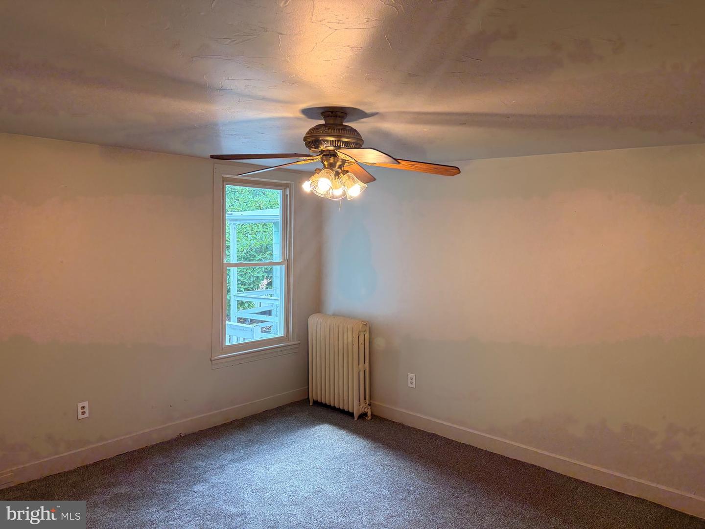 424 Smith St #second Floor Property Photo 11