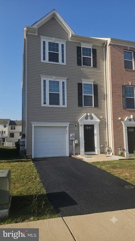 806 BLOSSOM DR