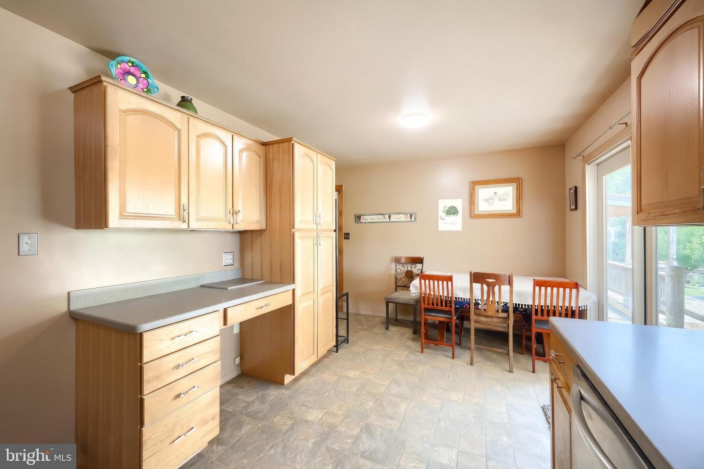 155 4th St Property Photo 14