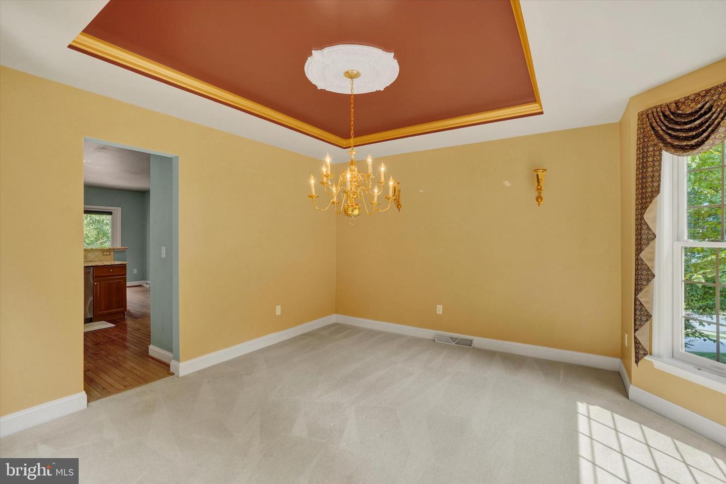410 Sarah Woods Dr Property Photo 10