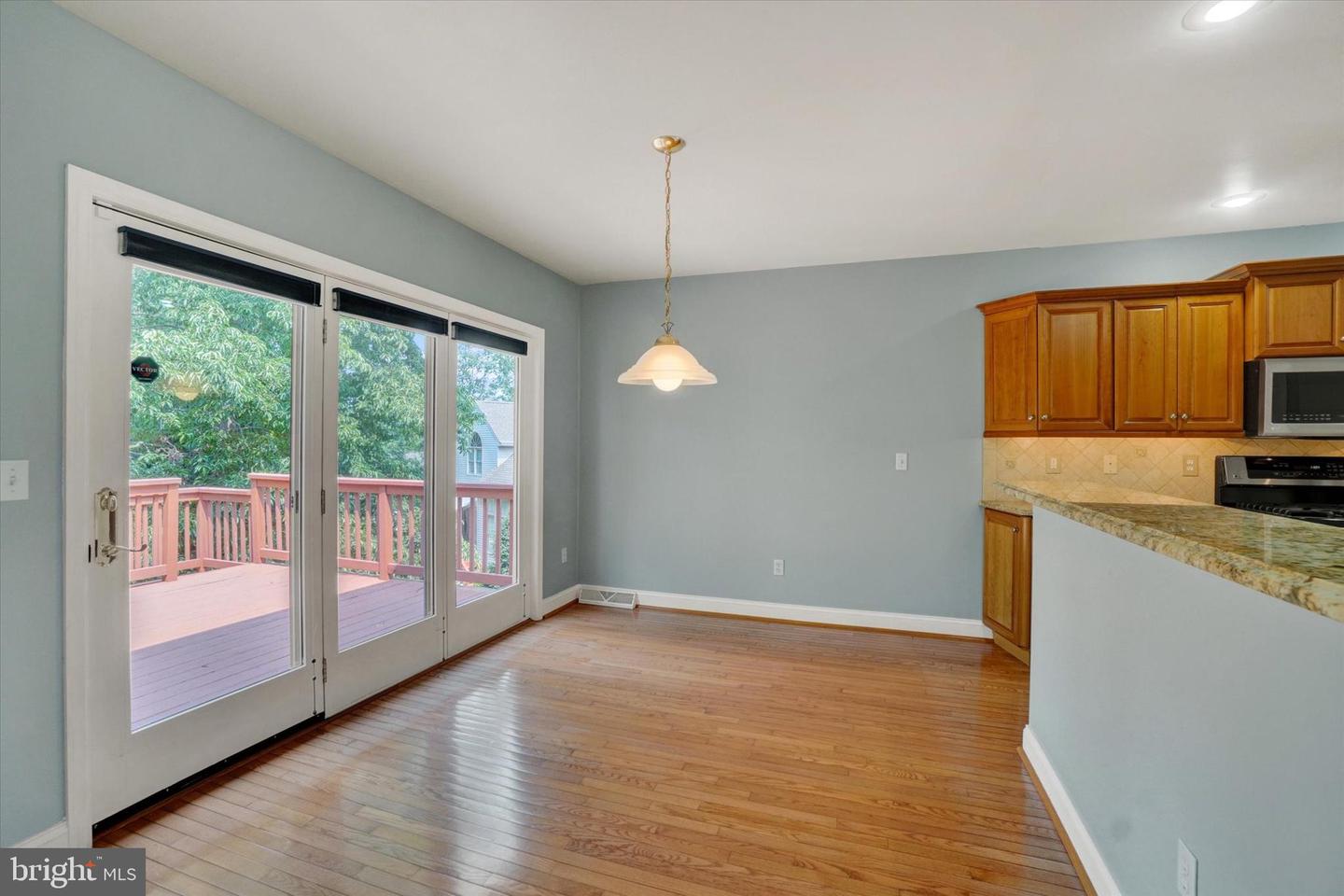 410 Sarah Woods Dr Property Photo 17