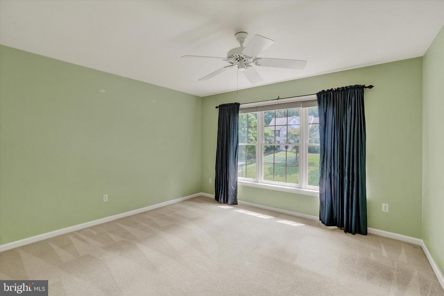 410 Sarah Woods Dr Property Photo 27