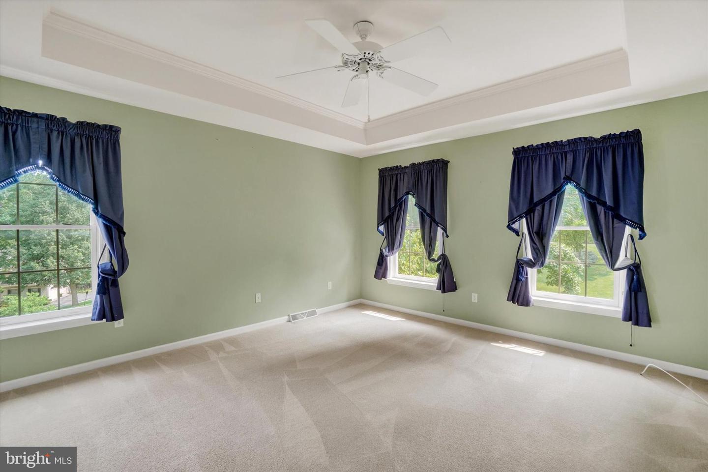 410 Sarah Woods Dr Property Photo 29