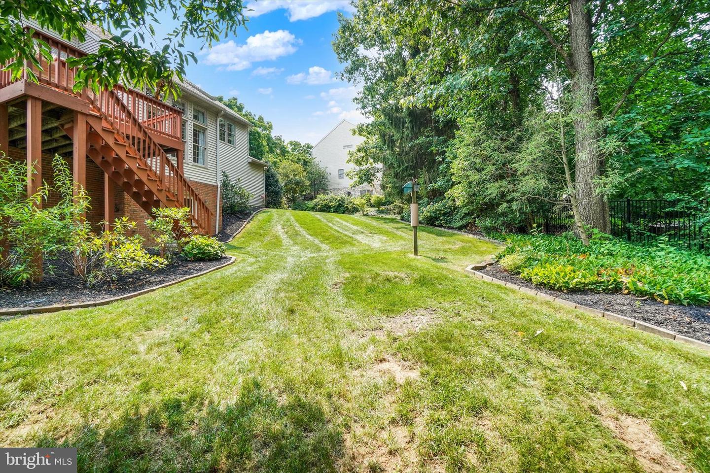 410 Sarah Woods Dr Property Photo 37