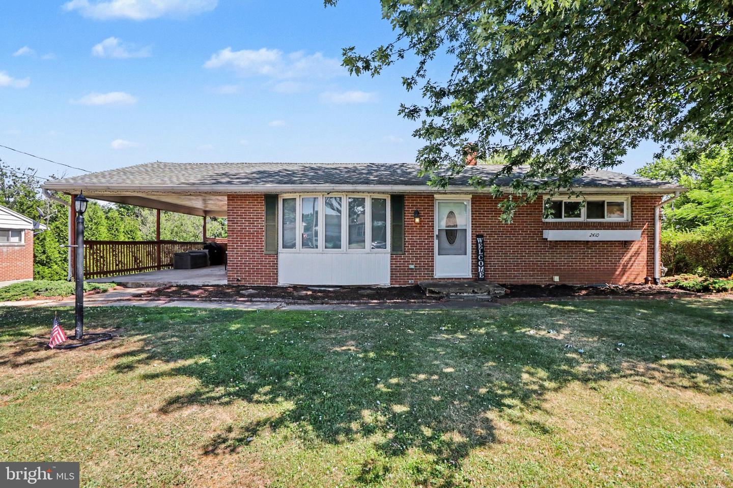 2410 BERKSHIRE LN Property Photo 1