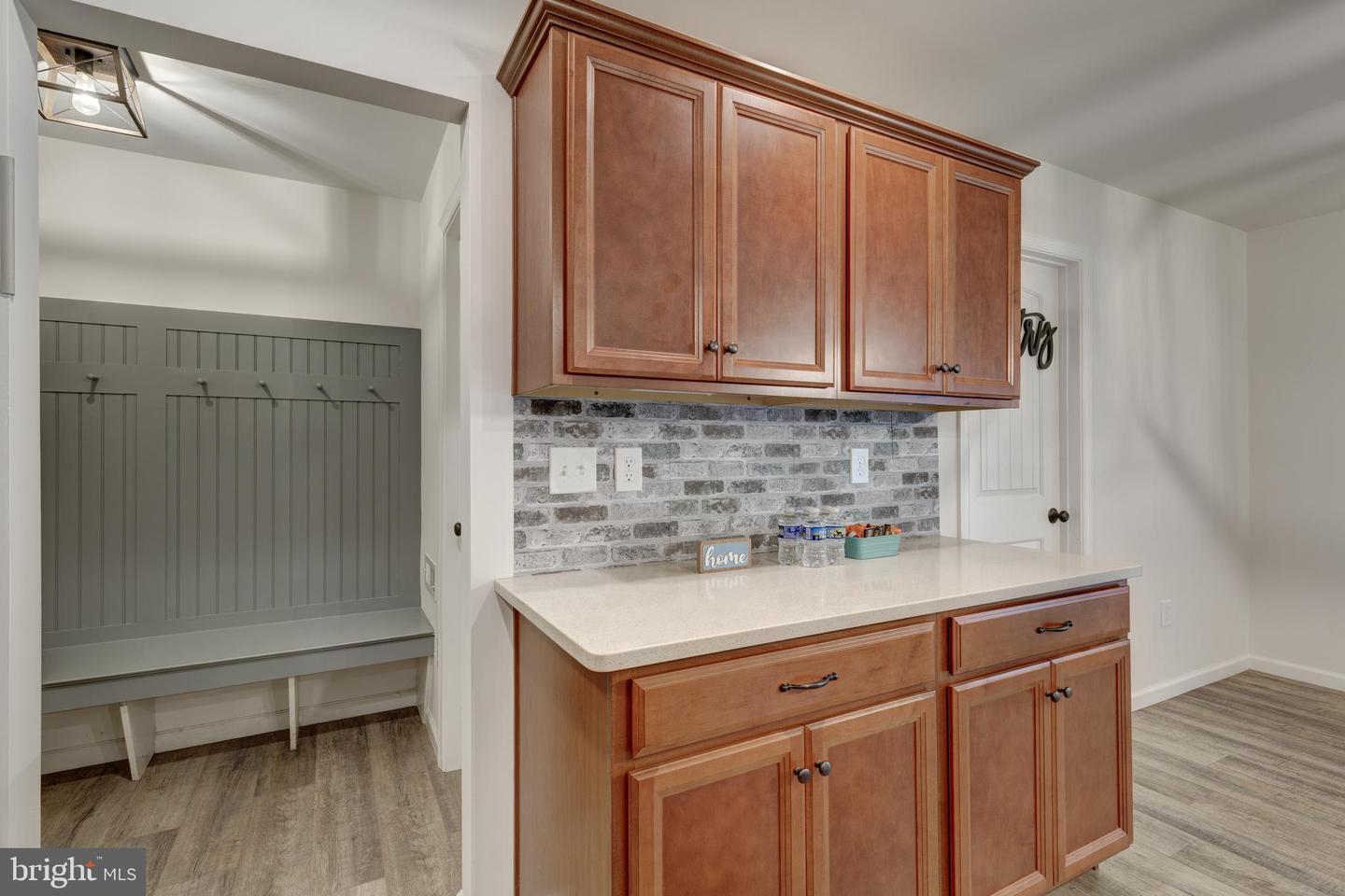15 Cloverfield St Property Photo 8