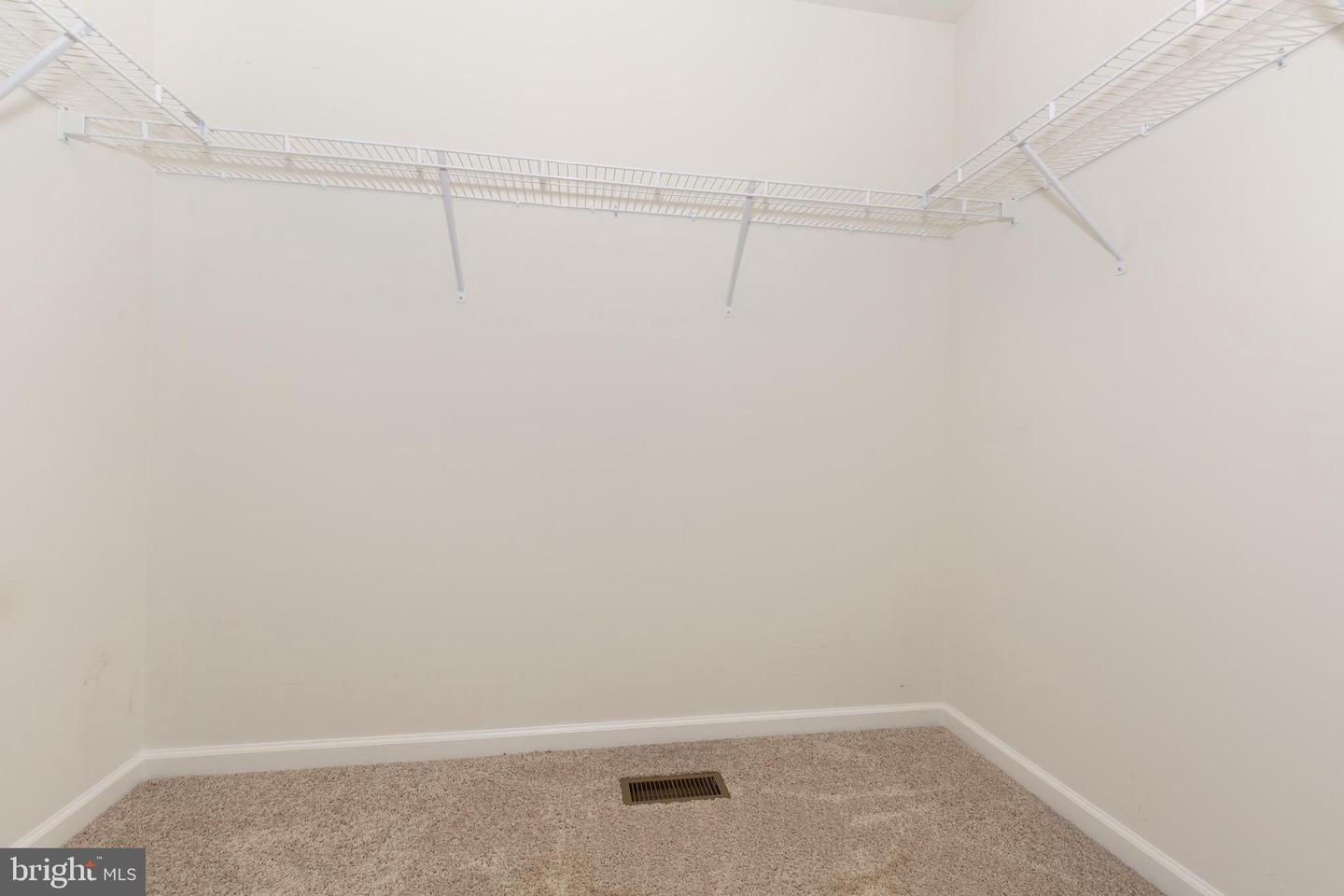 15 Cloverfield St Property Photo 33