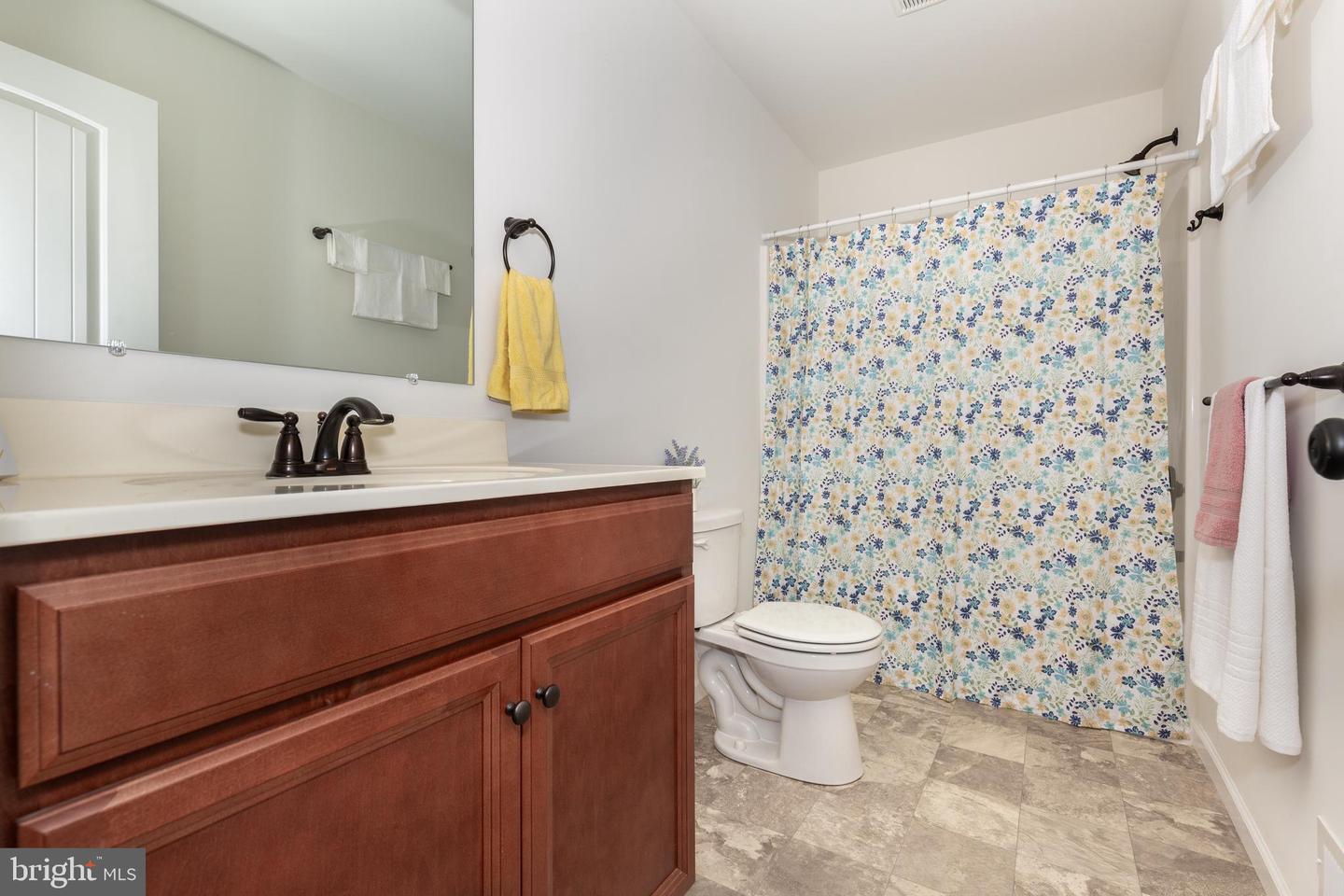 15 Cloverfield St Property Photo 45