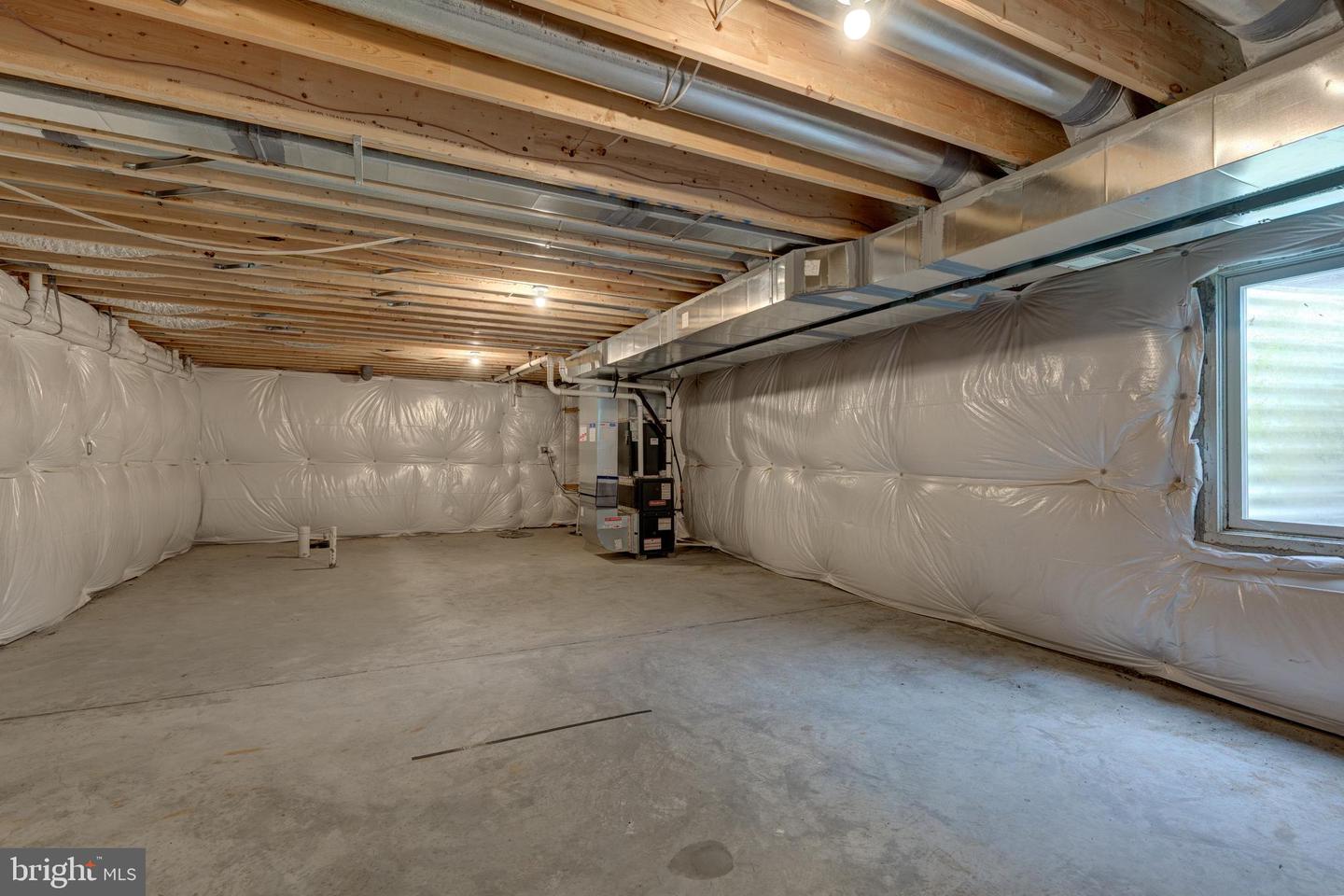 15 Cloverfield St Property Photo 48