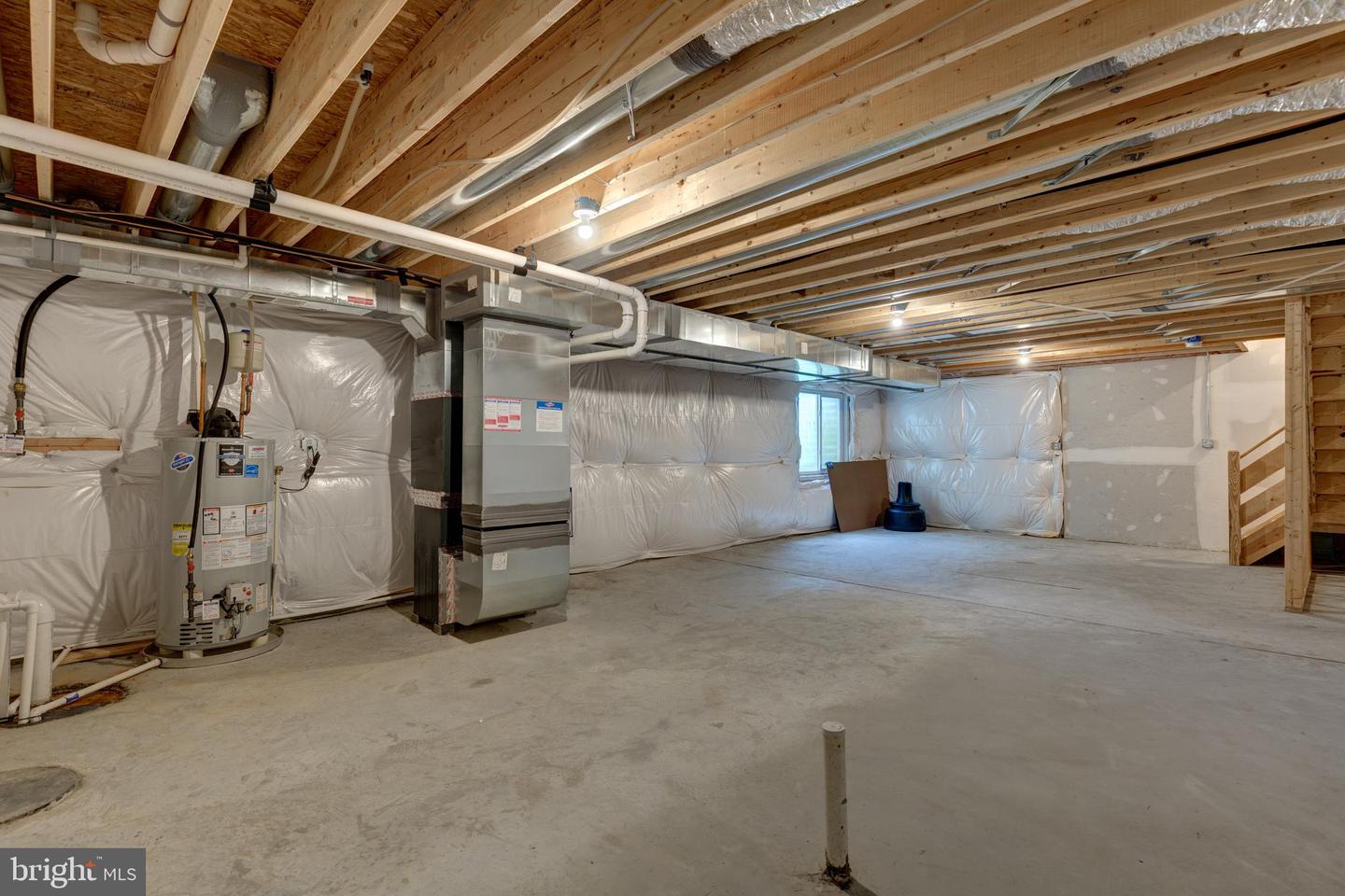 15 Cloverfield St Property Photo 49