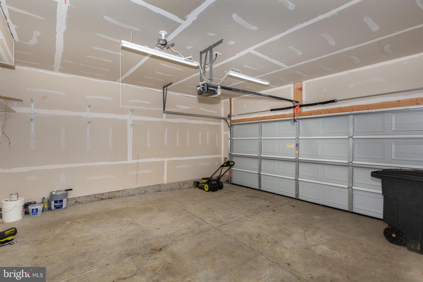 15 Cloverfield St Property Photo 51