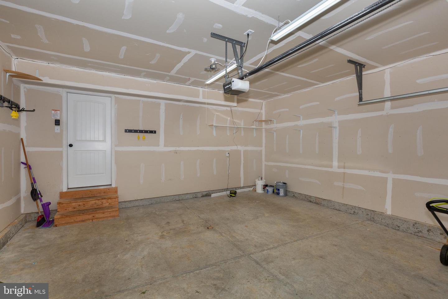 15 Cloverfield St Property Photo 52