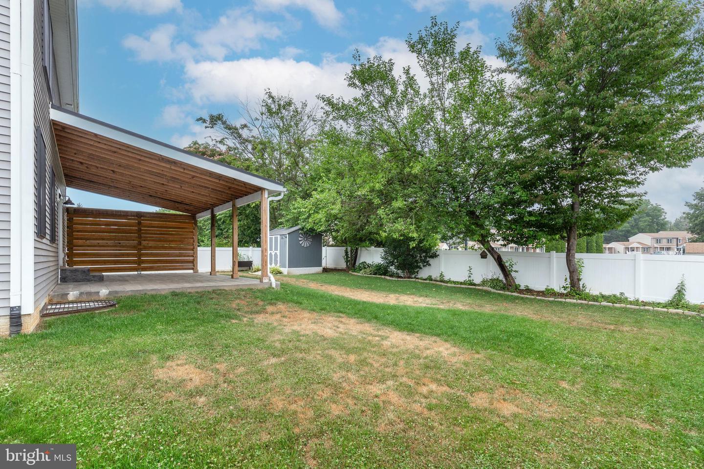 15 Cloverfield St Property Photo 56