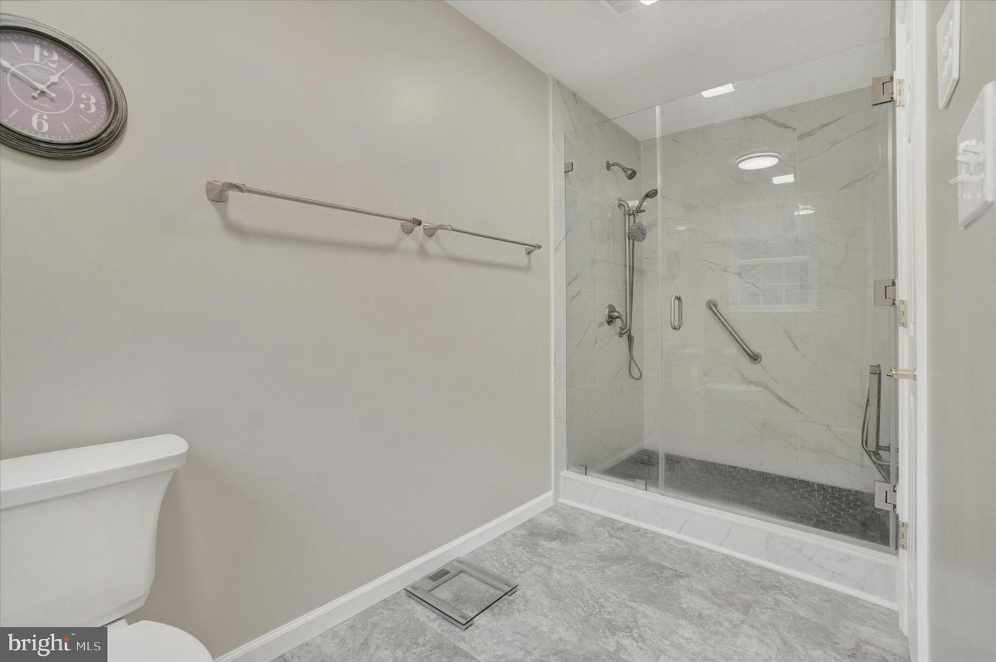 985 Detwiler Dr Property Photo 17