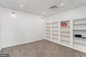 1880 W Market St Property Photo 33