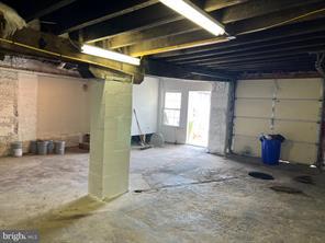 1880 W Market St Property Photo 52