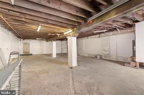 1880 W Market St Property Photo 56
