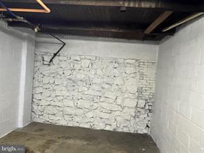 1880 W Market St Property Photo 60