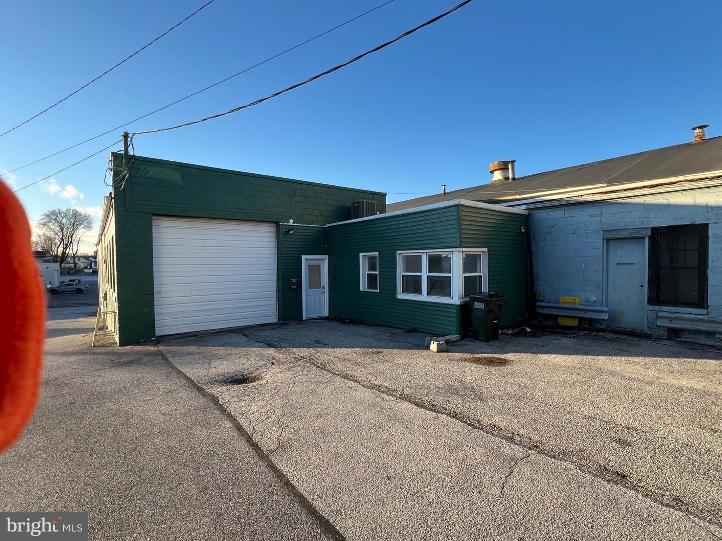 1880 W Market St Property Photo 67
