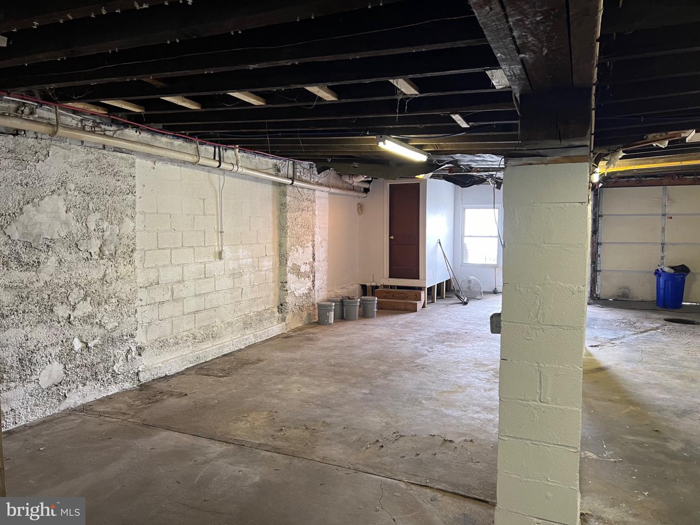 1880 W Market St Property Photo 100