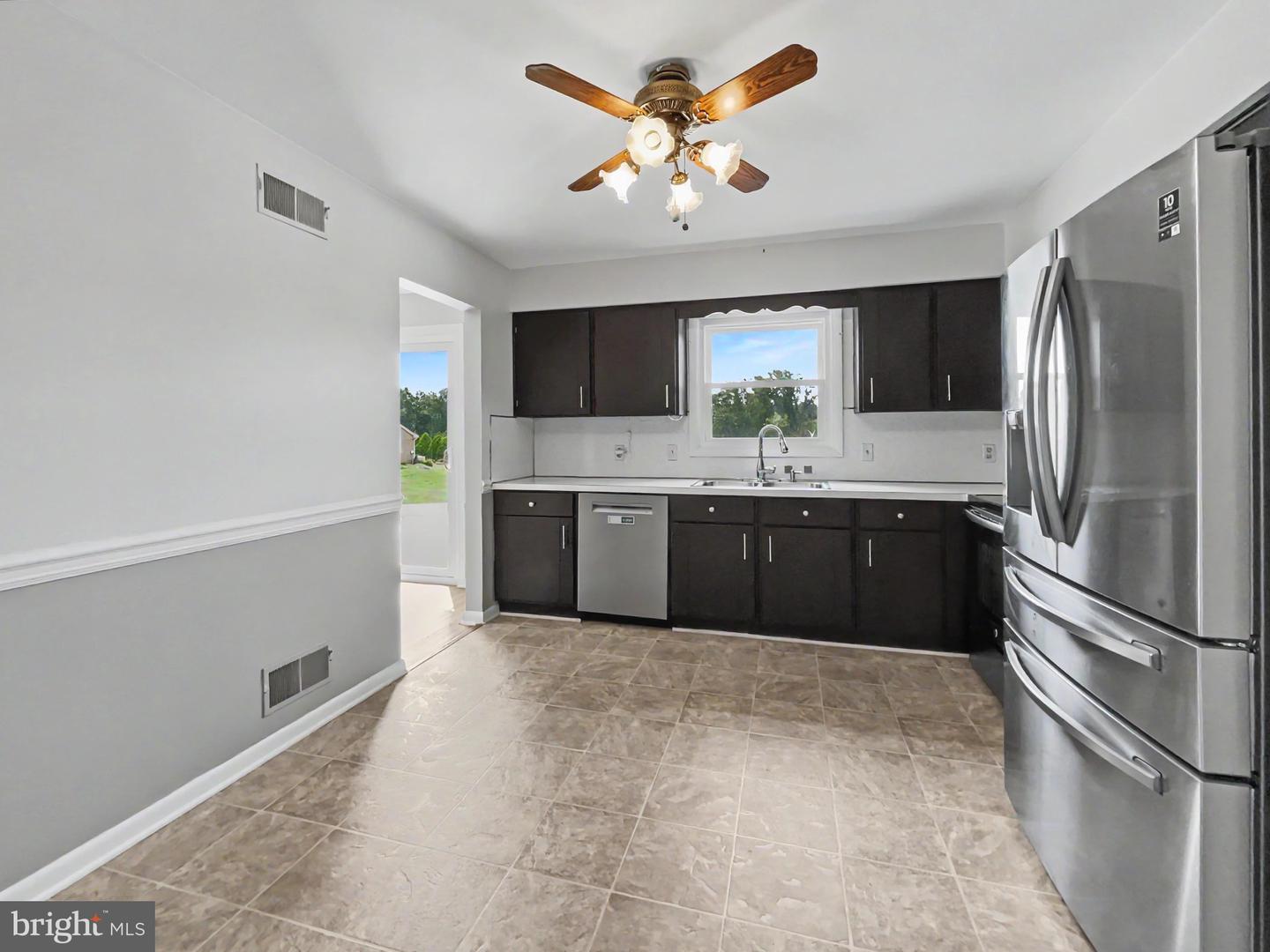 439 Valley Rd Property Photo 12